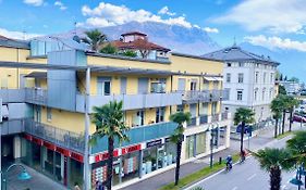 Riva Central Apartment - Free Parking